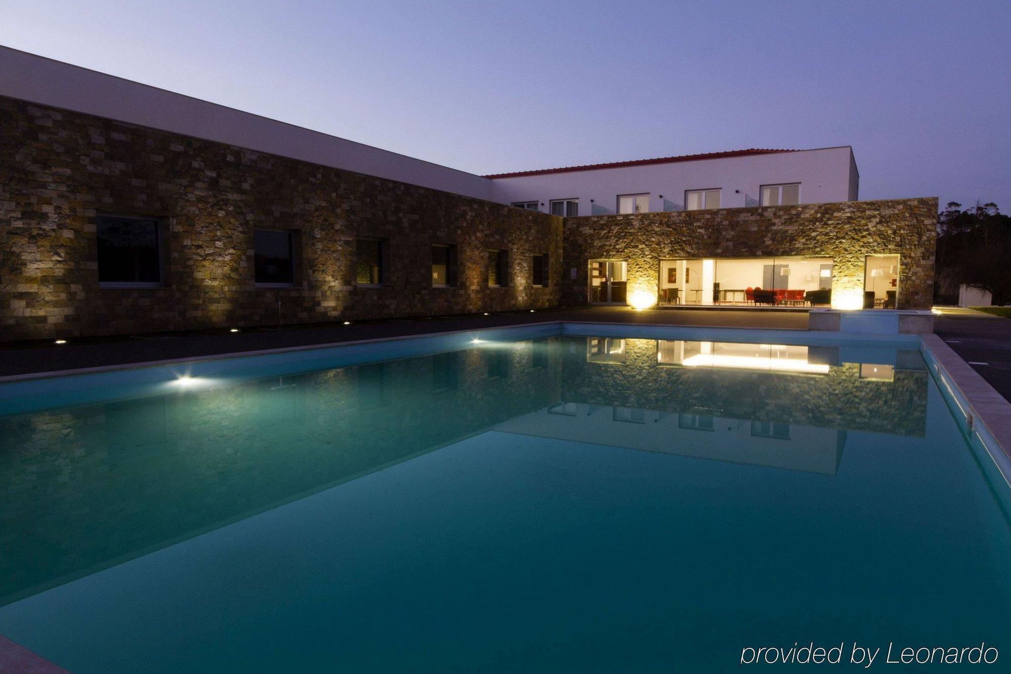 Hotel Vila D'โอบิดอส ภายนอก รูปภาพ
